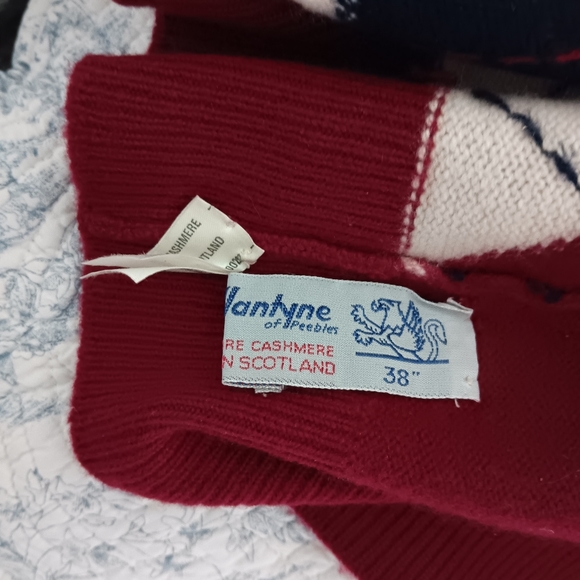 Vintage BALLANTYNE of SCOTLAND 100% Cashmere Intarsia Argyle Sweater Vest M - Picture 3 of 3